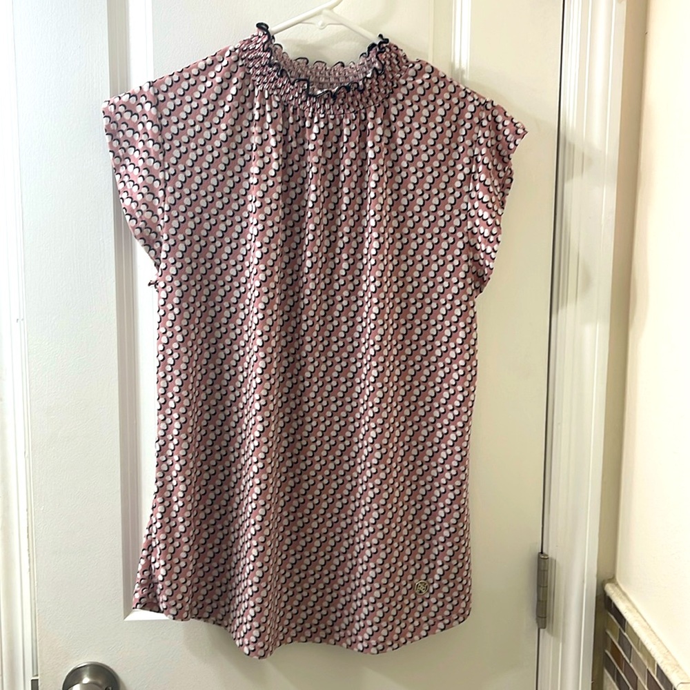 New no tags NWOT Adrienne Vittadini top. Blush pink w. black & white. Si…